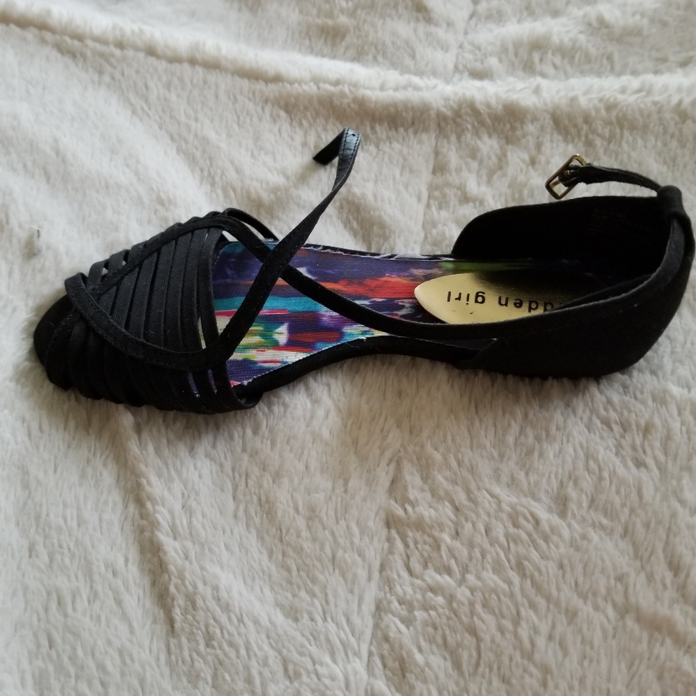 Steve madden strappy black sandals